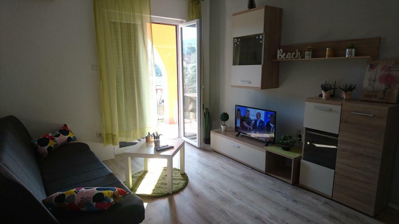 Ela Cres Apartamento Exterior foto